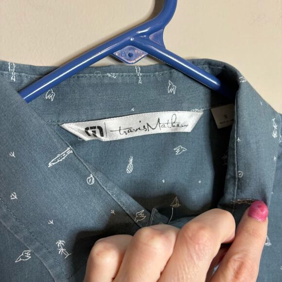 Travis Mathew Long Sleeve Button Shirt Blue Tropical Pineapple Blue Size Small - Picture 3 of 7